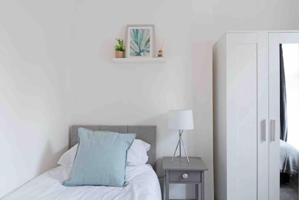 Town Center Apartment In Bishops Stortford Birchanger エクステリア 写真