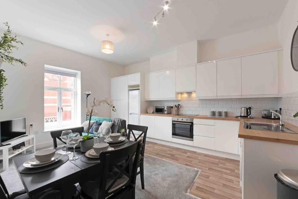 Town Center Apartment In Bishops Stortford Birchanger エクステリア 写真